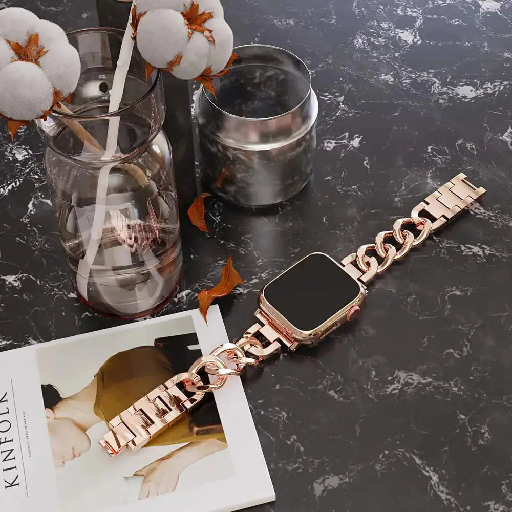 Luxury Cuban chain bracelet for Apple Watch, premium stainless steel, showcasing elegance and durability.