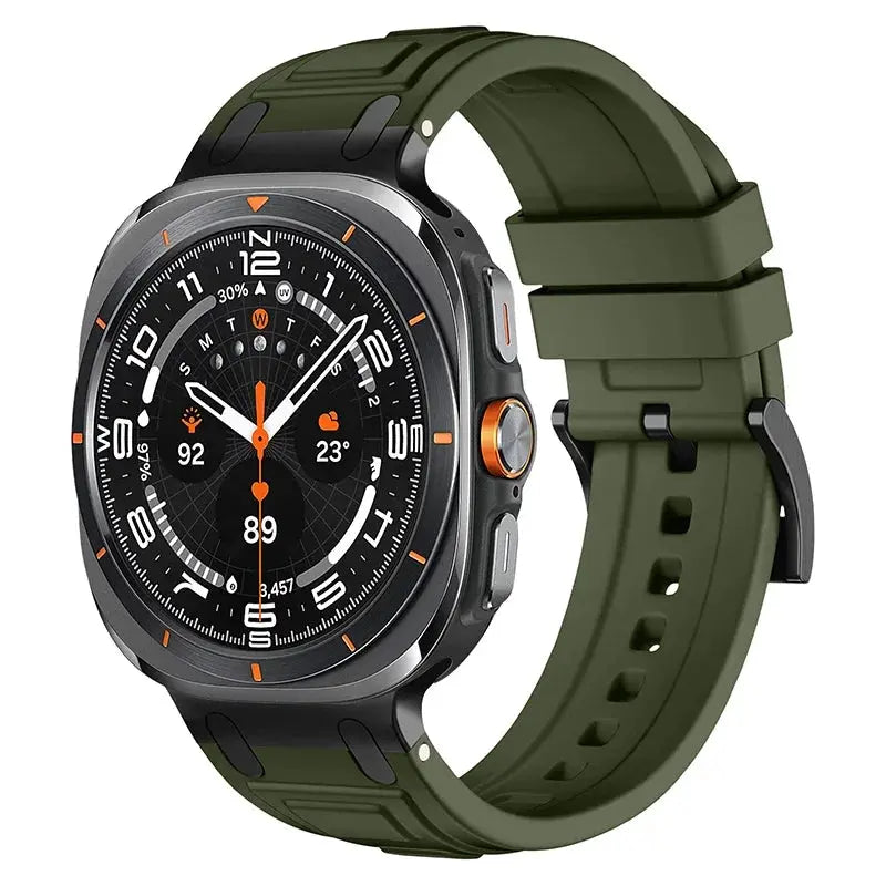 Rocky silicone sports band for Galaxy Watch Ultra, rugged green strap for active lifestyles, sweat-resistant and lightweight.