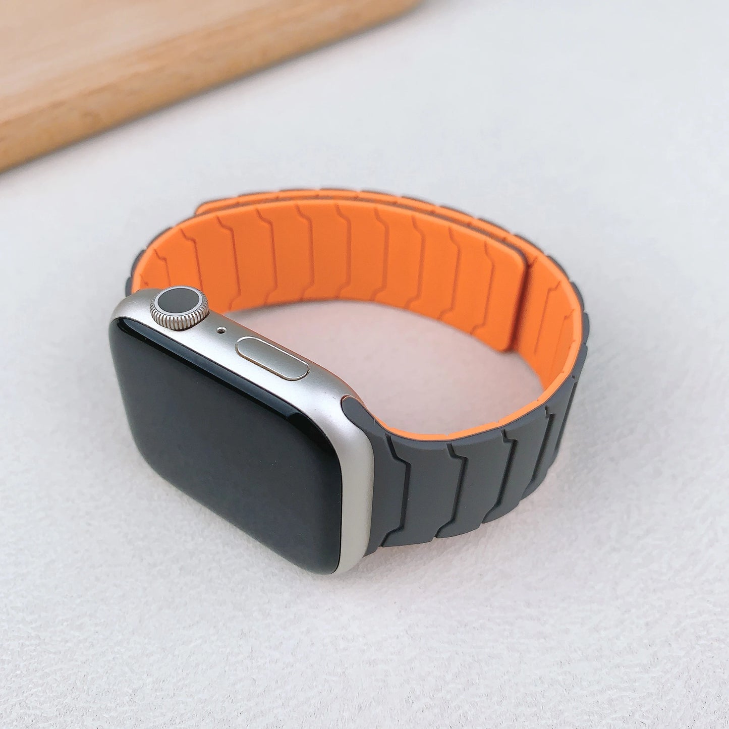 Dorb, The Silicon Link Loop