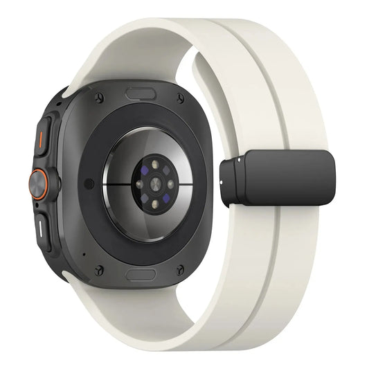 Magnetic Silicon Loop for Samsung Galaxy Watch Ultra in soft silicone with magnetic folding buckle.