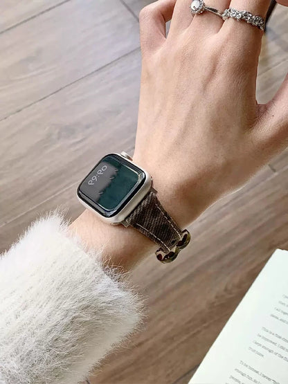 Retro Leopard Leather Heart Band for Apple Watch 38-49mm Series