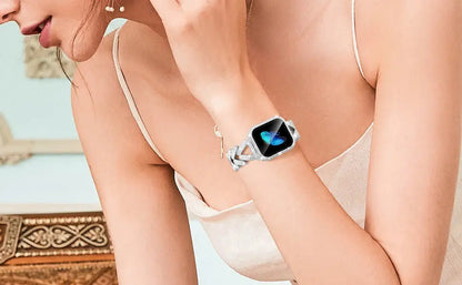 Dizza luxury bracelet for Apple Watch on a woman, showcasing sparkling rhinestones and elegant design.